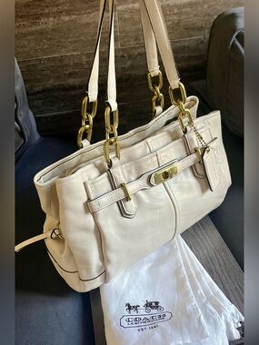 Coach Chelsea Jayden Large Carryall 17811 Gaucho Leather Ivory/Bone Shoulder Bag
